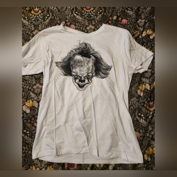 Time To Float Flanel And Tee 🤡🎈 - Picture 8 of 8